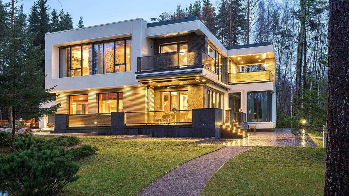 Открыть Фасадное освещение: архитектурная подсветка здания Фото Фасадное освещение: архитектурная подсветка здания