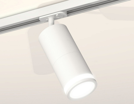 Открыть Светильник на штанге Ambrella Light XT XT7401090 Фото Светильник на штанге Ambrella Light XT XT7401090