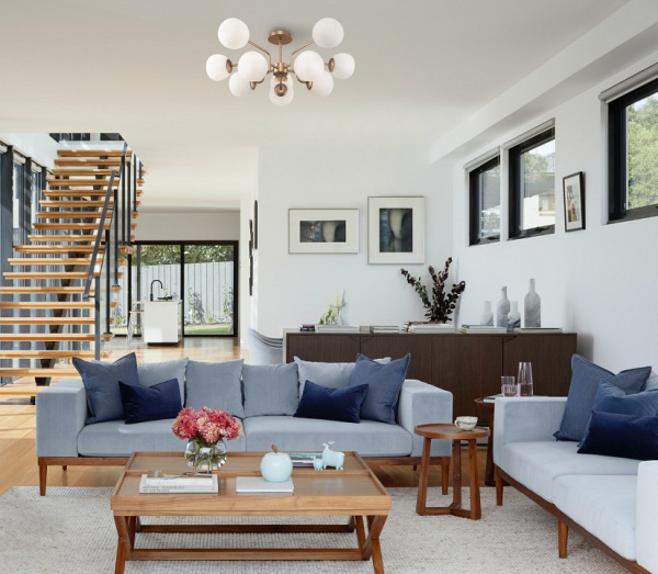 Фото Люстра на штанге Maytoni Erich MOD221PL-10G