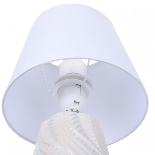 Фото Настольная лампа декоративная Lumion Sinna 8212/1T