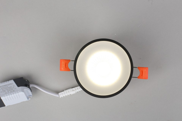 Фото Встраиваемый светильник Omnilux Napoli OML-102719-06