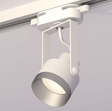 Открыть Светильник на штанге Ambrella Light XT XT6601043 Фото Светильник на штанге Ambrella Light XT XT6601043