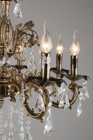 Фото Подвесная люстра Omnilux Catanzaro OML-30813-08