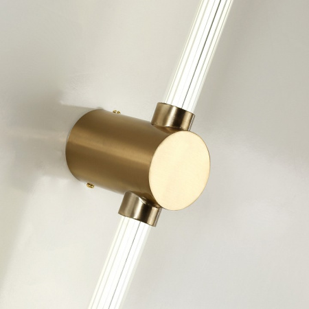 Фото Бра Favourite Lignum 3057-1W