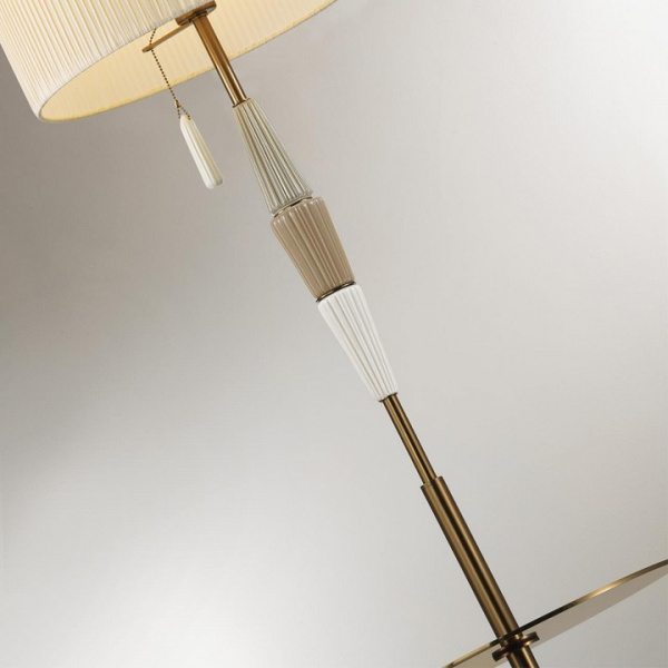 Фото Торшер с полкой Odeon Light Latte 5403/1F