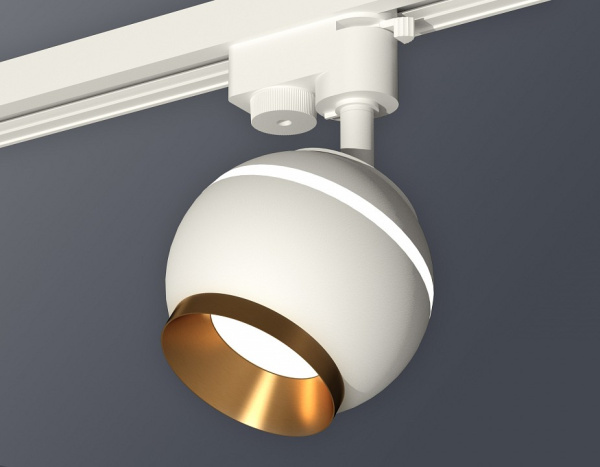 Открыть Светильник на штанге Ambrella Light XT XT1101023 Фото Светильник на штанге Ambrella Light XT XT1101023