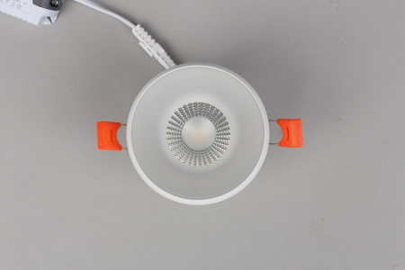 Фото Встраиваемый светильник Omnilux Genova OML-102809-06