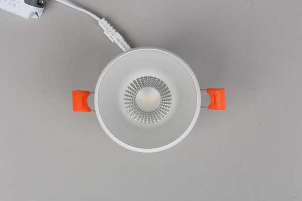 Фото Встраиваемый светильник Omnilux Genova OML-102809-06