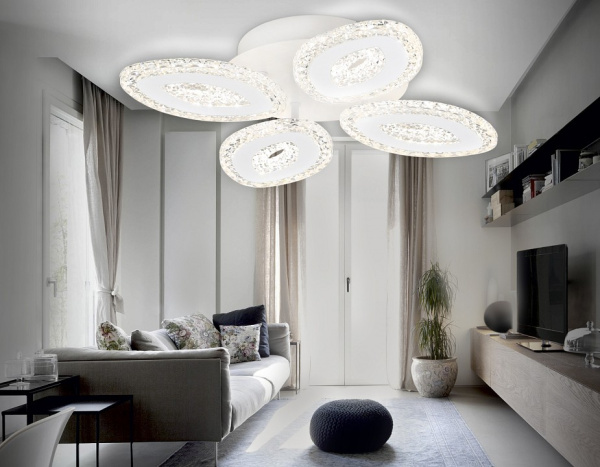 Фото Потолочная люстра Ambrella Light FA FA4012