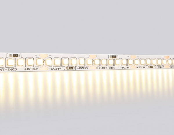 Открыть Лента светодиодная Ambrella Light GS GS3501 Фото Лента светодиодная Ambrella Light GS GS3501