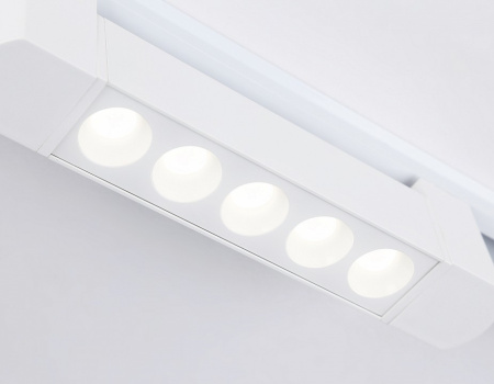 Открыть Накладной светильник Ambrella Light GL GL6700 Фото Накладной светильник Ambrella Light GL GL6700