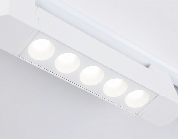 Открыть Накладной светильник Ambrella Light GL GL6700 Фото Накладной светильник Ambrella Light GL GL6700