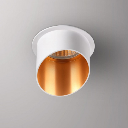 Фото Встраиваемый светильник Novotech Butt 370436