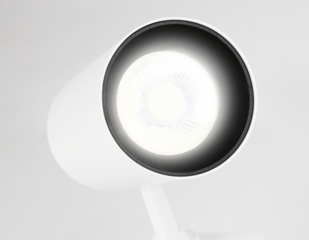Открыть Светильник на штанге Ambrella Light GL GL5821 Фото Светильник на штанге Ambrella Light GL GL5821