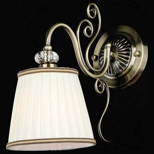 Фото Бра Maytoni Vintage ARM420-01-R