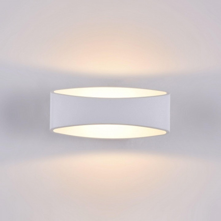 Фото Накладной светильник Maytoni Trame C806WL-L5W