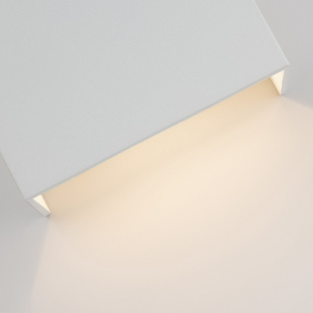 Фото Накладной светильник Maytoni Twist O040WL-L11W3K