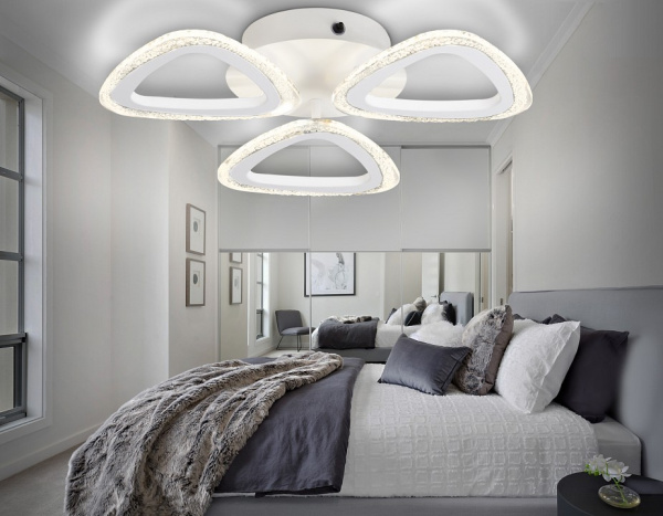 Фото Потолочная люстра Ambrella Light FA FA4508