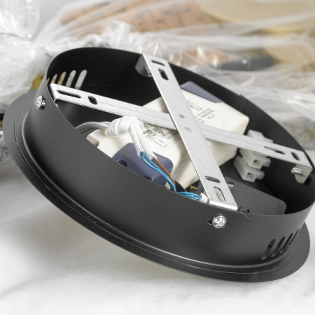 Фото Люстра на штанге Lussole Gilbert LSP-8433