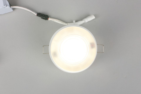 Фото Встраиваемый светильник Omnilux Mantova OML-103009-08