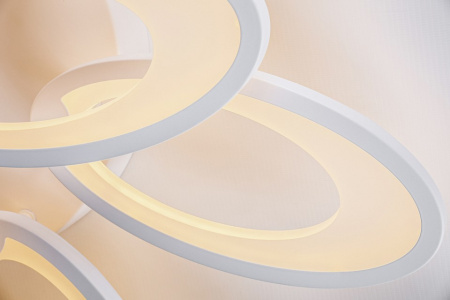 Фото Потолочная люстра Escada Ecla 10238/12LED