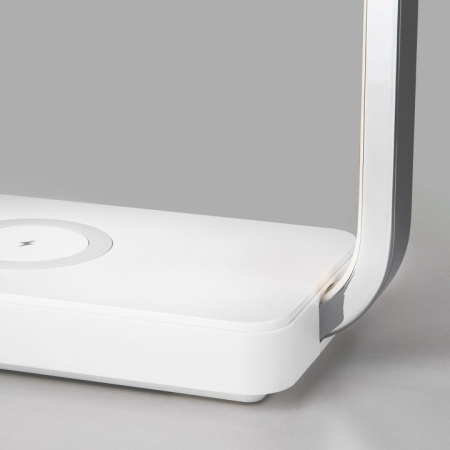 Фото Настольная лампа офисная Eurosvet Frame 80502/1 хром