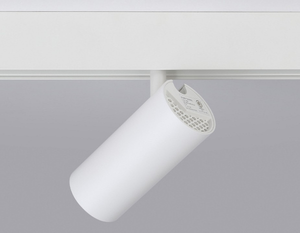 Открыть Светильник на штанге Ambrella Light GL GL3828 Фото Светильник на штанге Ambrella Light GL GL3828