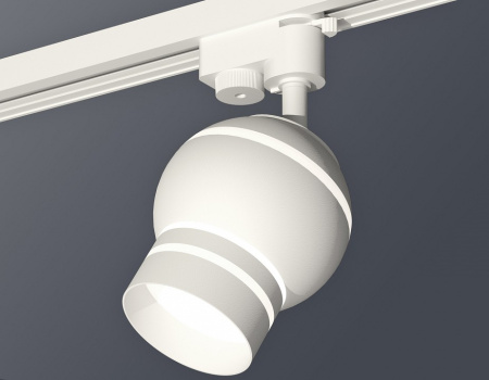 Открыть Светильник на штанге Ambrella Light XT XT1101050 Фото Светильник на штанге Ambrella Light XT XT1101050