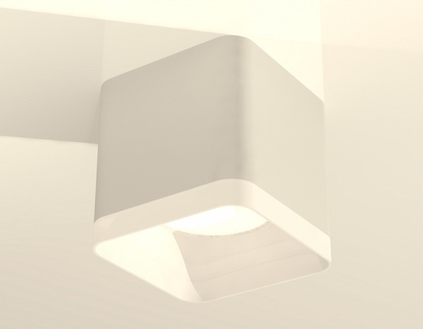 Открыть Накладной светильник Ambrella Light XS XS7805040 Фото Накладной светильник Ambrella Light XS XS7805040