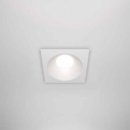 Фото Встраиваемый светильник Maytoni Zoom DL033-2-01W