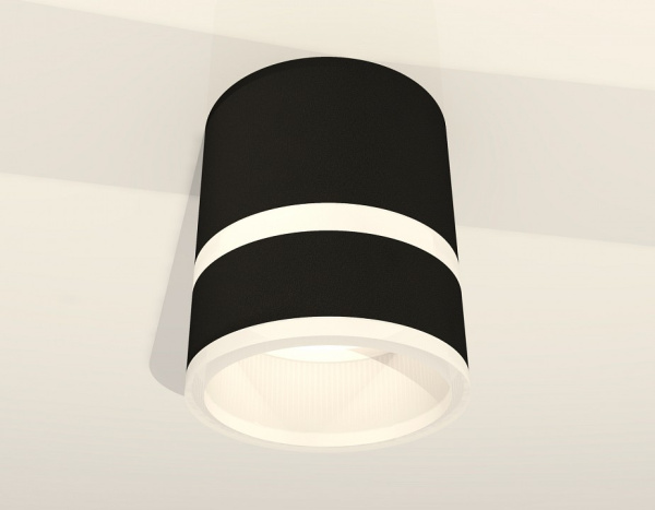 Открыть Накладной светильник Ambrella Light XS XS8111005 Фото Накладной светильник Ambrella Light XS XS8111005