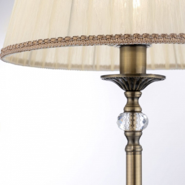 Фото Торшер Maytoni Soffia RC093-FL-01-R