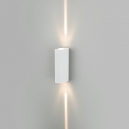 Фото Накладной светильник Elektrostandard Blaze a057049