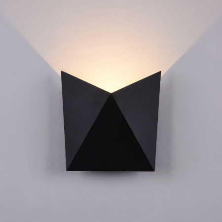 Фото Накладной светильник Maytoni Beekman O802WL-L7B