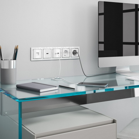 Фото Розетка телефонная RJ-11 без рамки Werkel белый W1182001