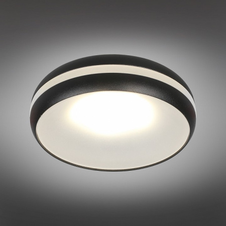 Фото Встраиваемый светильник Omnilux Genova OML-102819-01