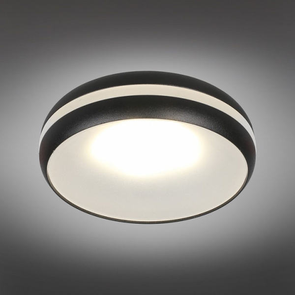 Фото Встраиваемый светильник Omnilux Genova OML-102819-01