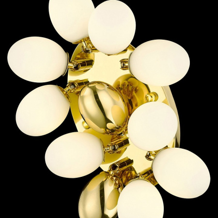 Фото Накладной светильник Wertmark Olivia WE232.09.301