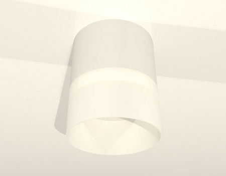 Открыть Накладной светильник Ambrella Light XS XS8110002 Фото Накладной светильник Ambrella Light XS XS8110002
