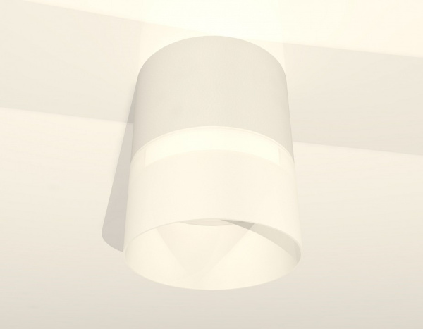 Открыть Накладной светильник Ambrella Light XS XS8110002 Фото Накладной светильник Ambrella Light XS XS8110002