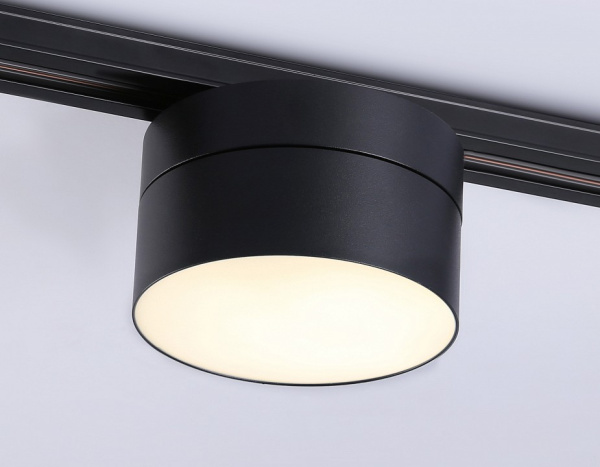 Открыть Светильник на штанге Ambrella Light GL GL6877 Фото Светильник на штанге Ambrella Light GL GL6877