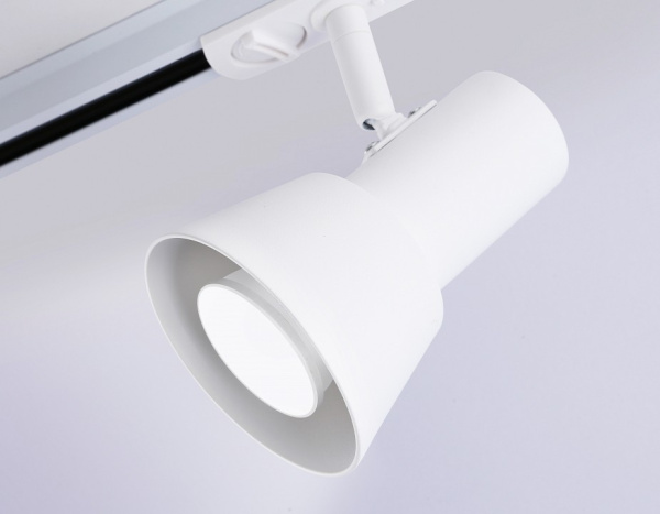 Открыть Светильник на штанге Ambrella Light GL GL5150 Фото Светильник на штанге Ambrella Light GL GL5150