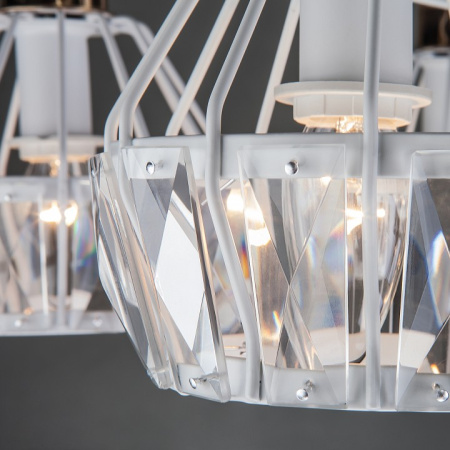 Фото Люстра на штанге Eurosvet Lord 70075/5 белый