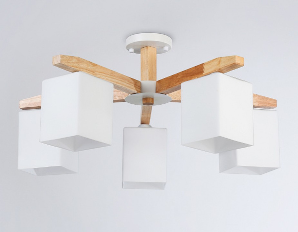 Фото Люстра на штанге Ambrella Light TR TR83118