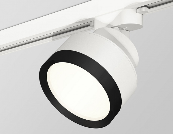 Открыть Светильник на штанге Ambrella Light XT XT8101002 Фото Светильник на штанге Ambrella Light XT XT8101002