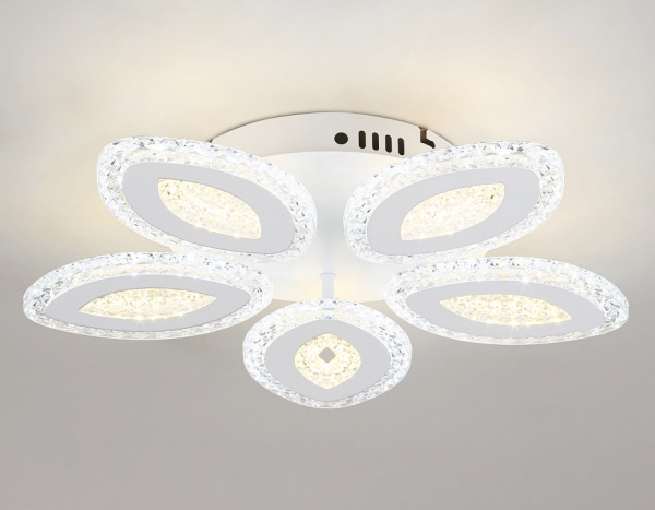 Фото Потолочная люстра Ambrella Light FA FA4015