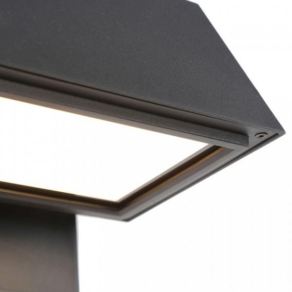 Фото Светильник на штанге Favourite Trapezium 4300-1W