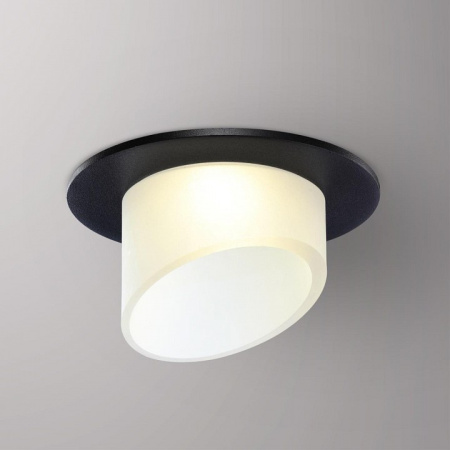 Фото Встраиваемый светильник Novotech Lirio 370896