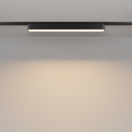 Фото Накладной светильник Maytoni Basis TR080-1-18W3K-B