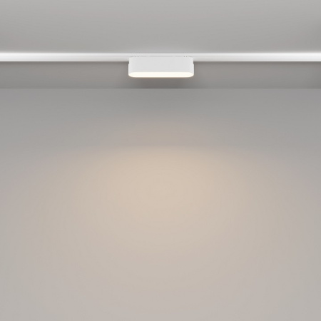 Фото Накладной светильник Maytoni Basis TR080-1-6W3K-W